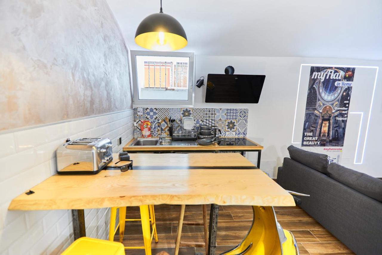 Cozy And Funny Apartment In Front Of Vatican Museums - Myflat In Рим Экстерьер фото